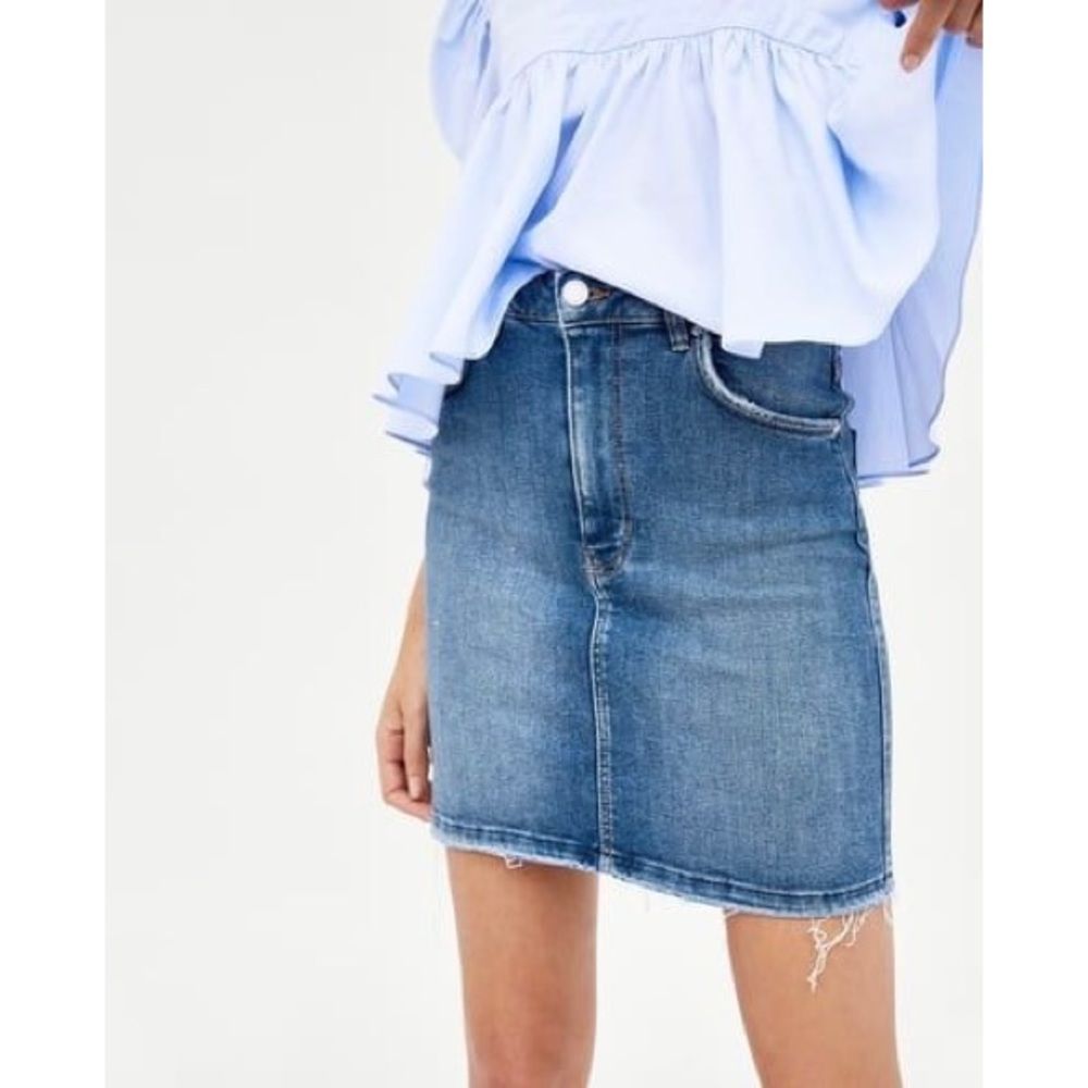 🌿 Zara TRF Midrise Stretch Denim Mini Skirt